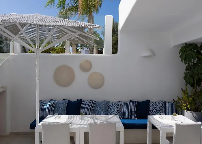Dunes Couette-café Santa Maria (Paros)
